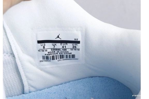 528896-106 528896-106 Retro  University Jordan Blue Low 11 1111